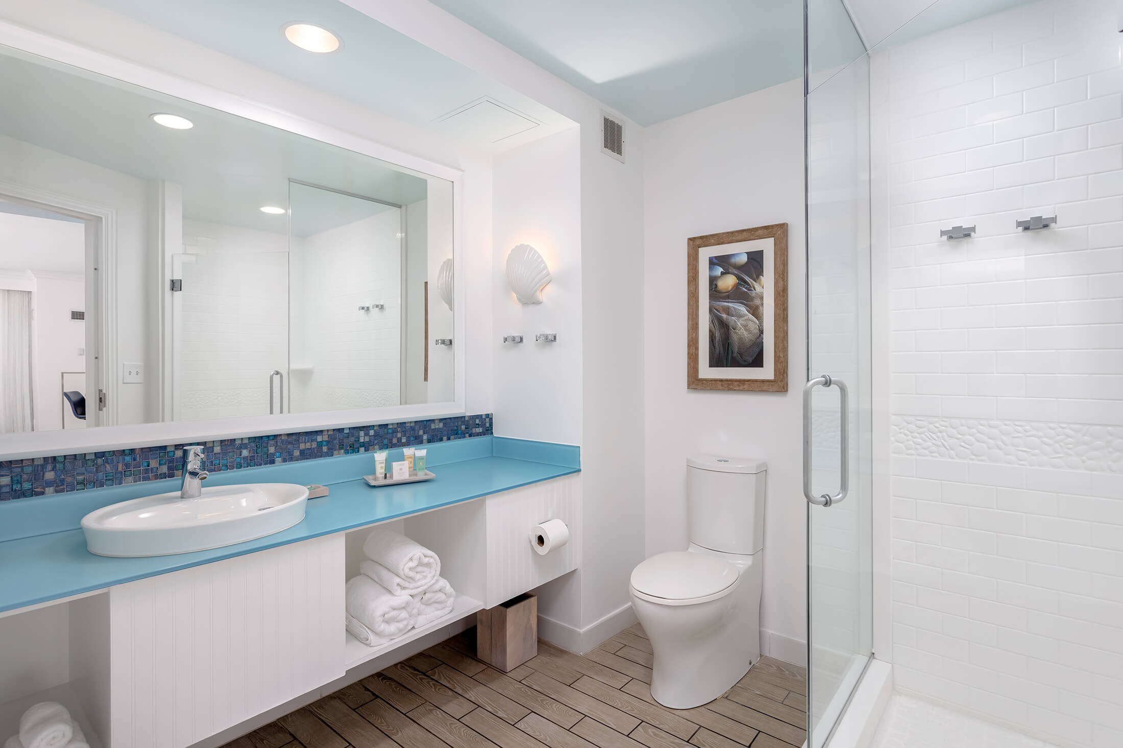 Bathroom view of a room at Pensacola Beach Resort